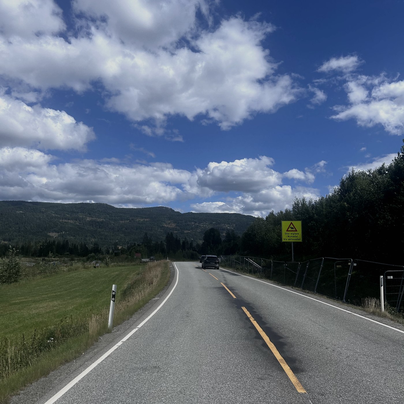 The mountain road on the way to the festival